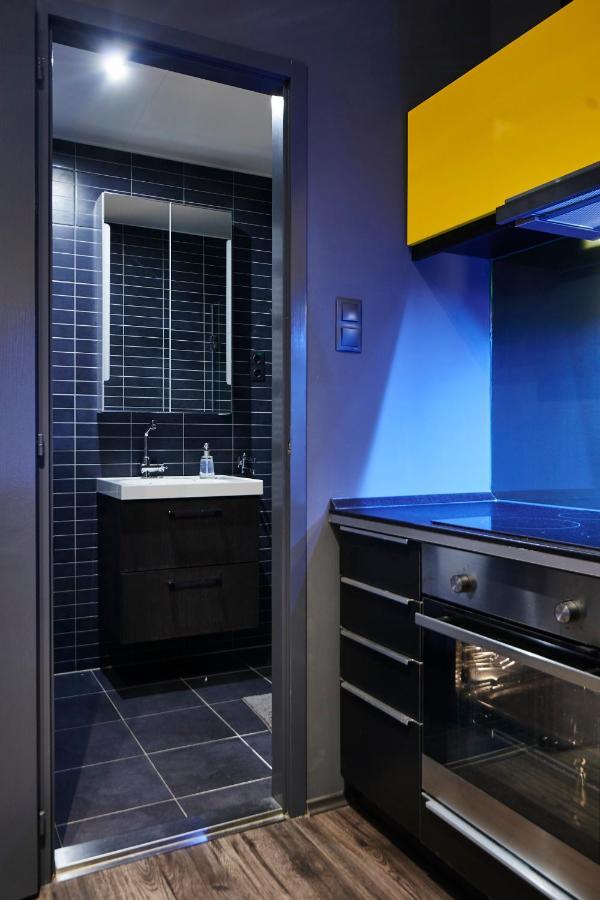 Central Location Yellow-Black Apartment Budapest Bagian luar foto