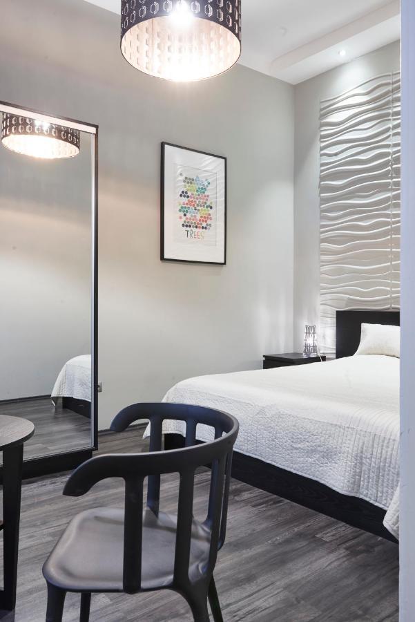 Central Location Yellow-Black Apartment Budapest Bagian luar foto