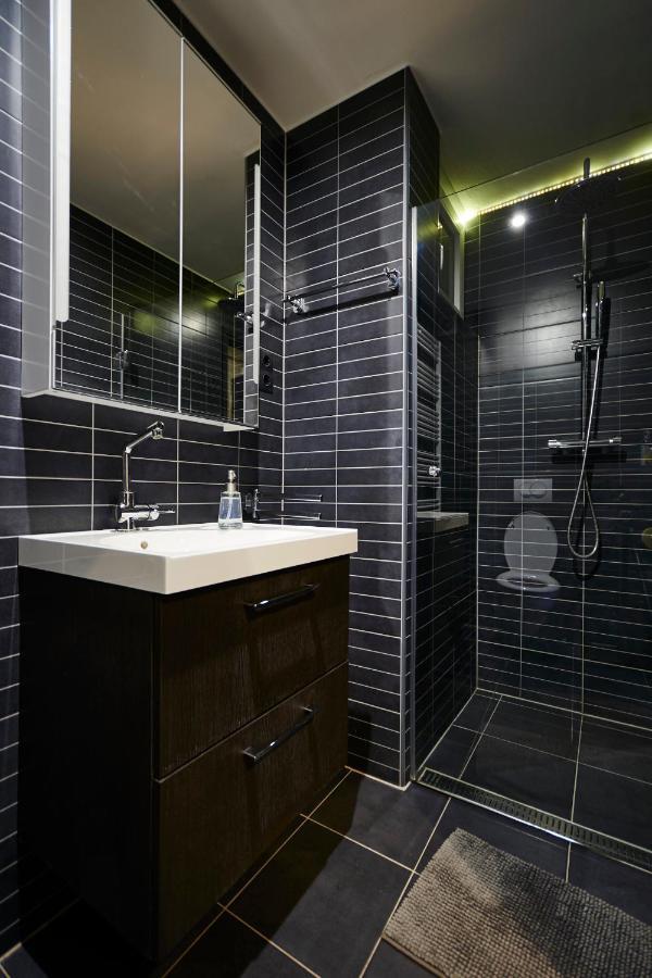 Central Location Yellow-Black Apartment Budapest Bagian luar foto